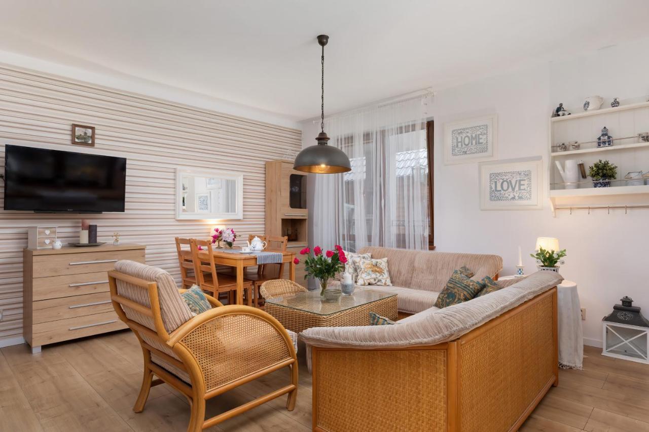 Veranda Domy I Apartament 波别罗沃 外观 照片