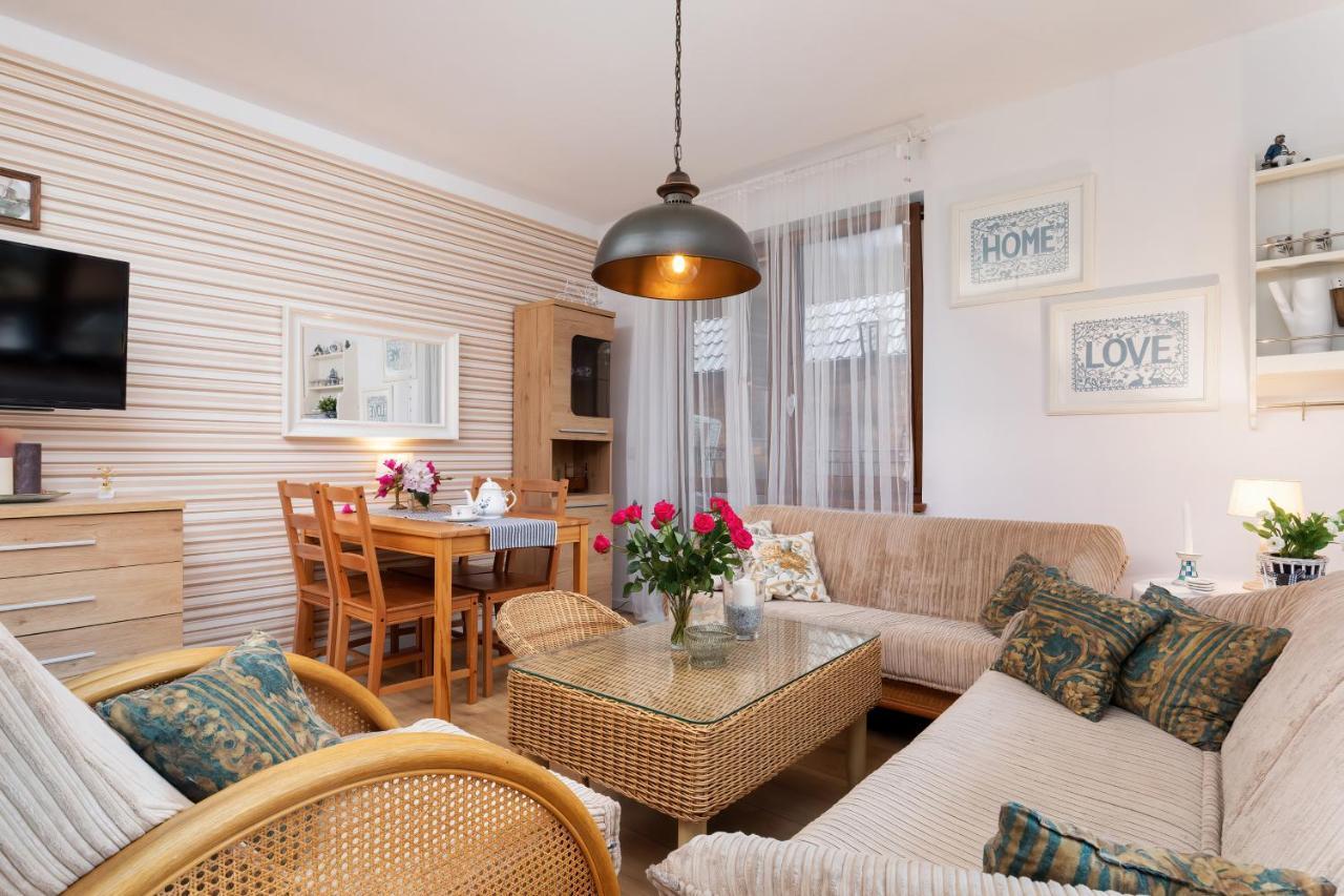 Veranda Domy I Apartament 波别罗沃 外观 照片