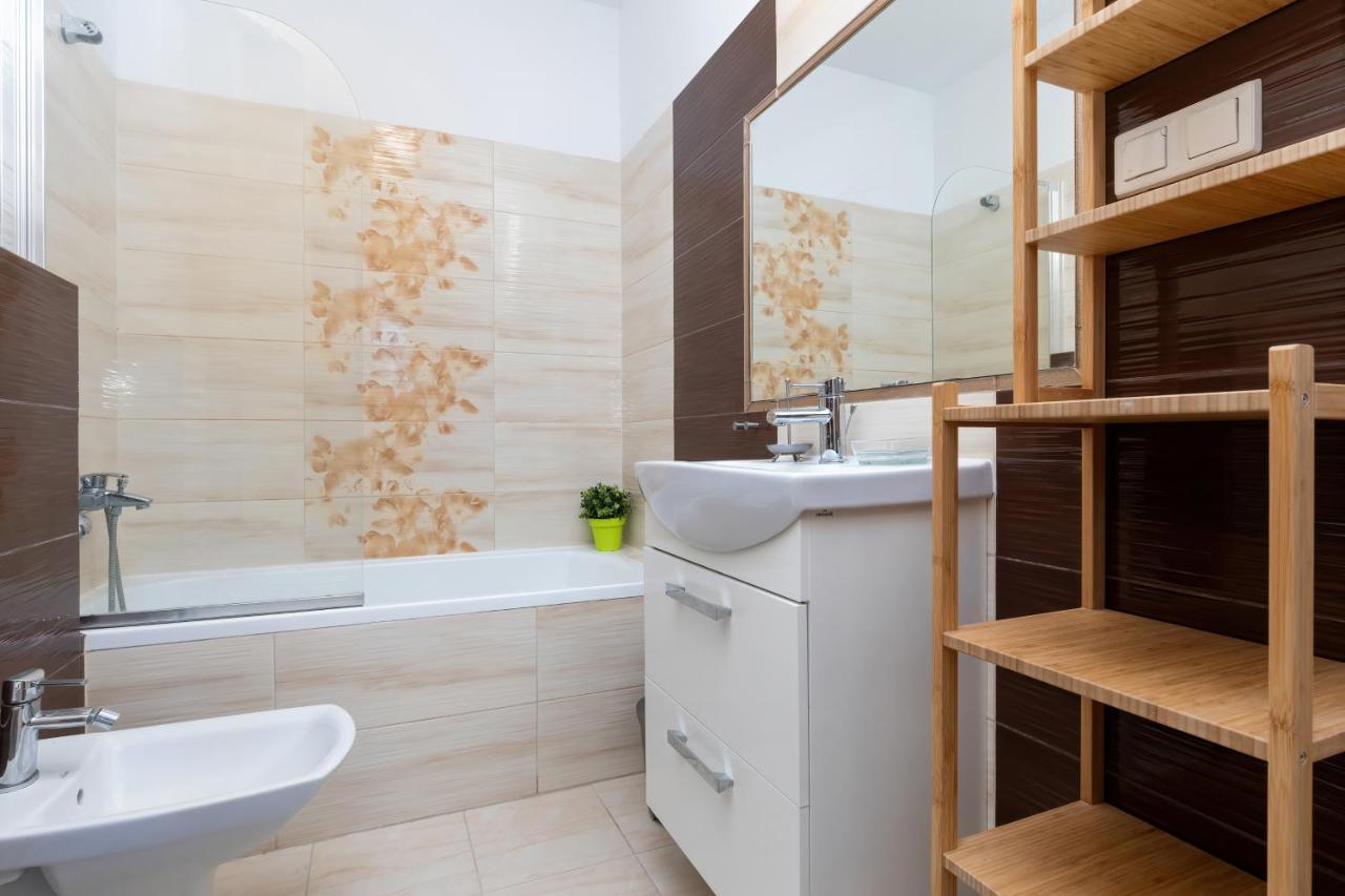 Veranda Domy I Apartament 波别罗沃 外观 照片